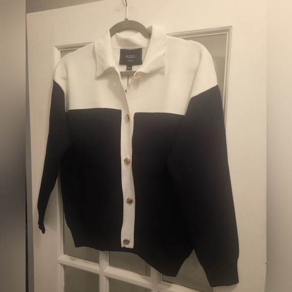 Aleeza Chic Monochrome Sweater/ Blazer With Gold Buttons & Pockets - Picture 6 of 11